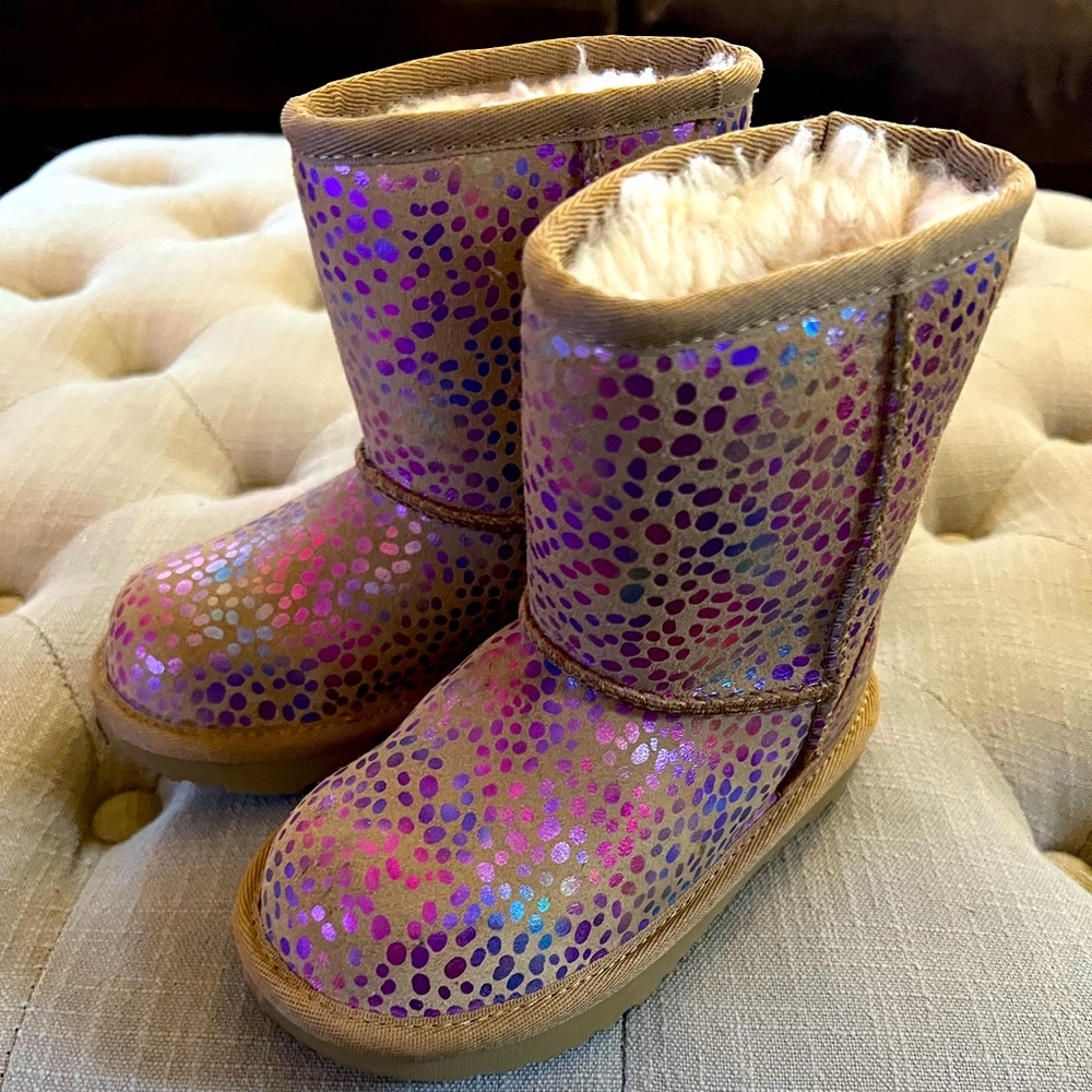 Ugg boots size 9 toddler